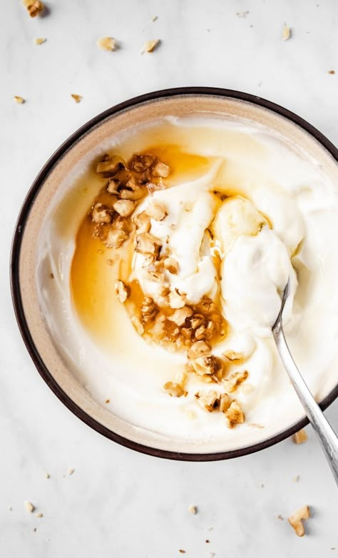 Greek Yogurt With Honey And Walnuts — Damn, Spicy! Healthy Yogurt Breakfast, Greek Dinner Recipes, Greek Yogurt Snacks, Yogurt With Honey, Mediterranean Diet Recipes Breakfast, Collage Food, Mediterranean Diet Snacks, Greek Breakfast, Mediterranean Diet Breakfast