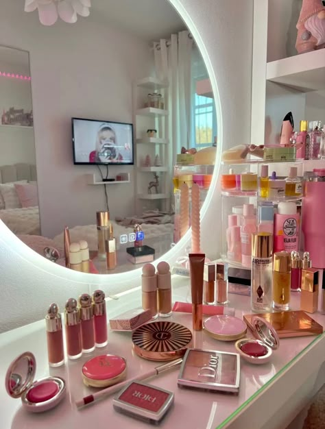 #rarebeauty #makeup #aesthetic #dior #diorbeauty #diormakeup #charlottetilbury Dressing Table Inspo, Aesthetic Dior, Girls Dressing Table, Vanity Inspo, Beauty Room Vanity, Room Wishlist, Dream Vanity, Girl Therapy, Pastel Home Decor