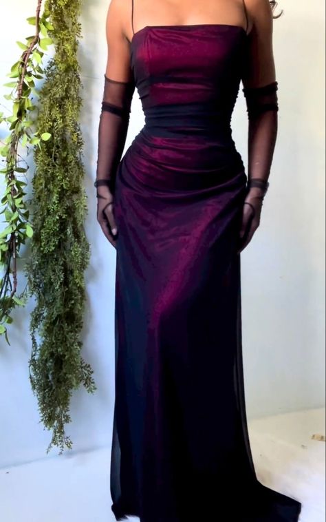 Dark Purple Prom Dress Ball Gown, Dark Red Dress Long Elegant Formal, Dark Purple Dress Formal Evening Gowns, Elegant Dark Purple Dress, Elegant Purple Dress Classy, Classy Prom Dresses Purple, Dark Purple Vintage Dress, Dark Purple Dresses Prom, Prom Dress Purple Dark