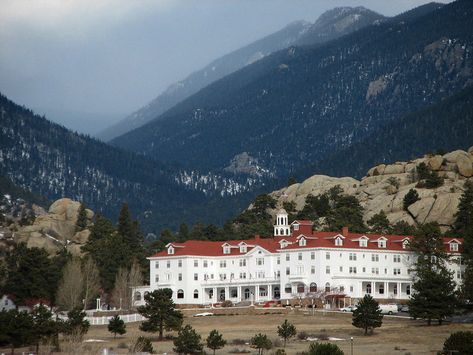 Stanley Hotel Colorado, Stanley Hotel, The Stanley Hotel, Hotel Landscape, Movie Locations, Estes Park Colorado, Haunted Hotel, Ghost Adventures, Orient Express