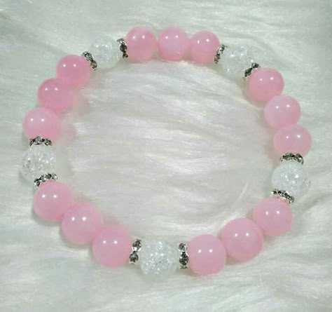 bracelets beads black girl Pink Y2k Bracelet, Pink Bracelet Ideas, Body Jewelry Diy, Crystal Beaded Bracelets, Pink Bracelets, Pink Beaded Bracelet, Girly Bracelets, Bracelets Pink, Pink Beaded Bracelets