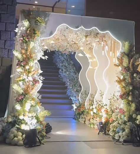 Entrance Design Event, Whimsical Art Deco Wedding, Stage Ideas For Wedding, Colorful Backdrop Wedding, Ceiling Event Decor, Flower Entrance Decoration, Formal Event Decorations, White Stage Decoration Wedding, Back Drop Designs Event