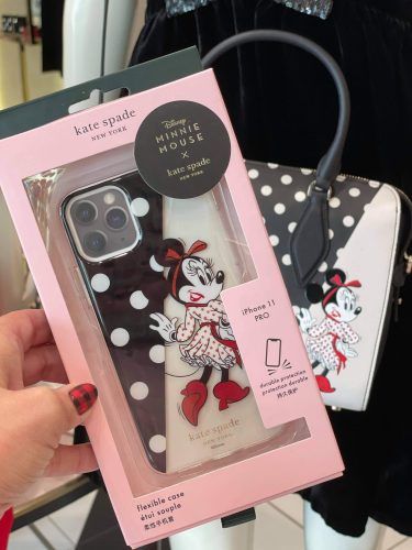 Phone Case Packaging, Kate Spade Store, Disney Room Decor, Disney Phone Cases, Disney Souvenirs, Disney Rooms, Different Aesthetics, Disney Lover, Fashion Marketing