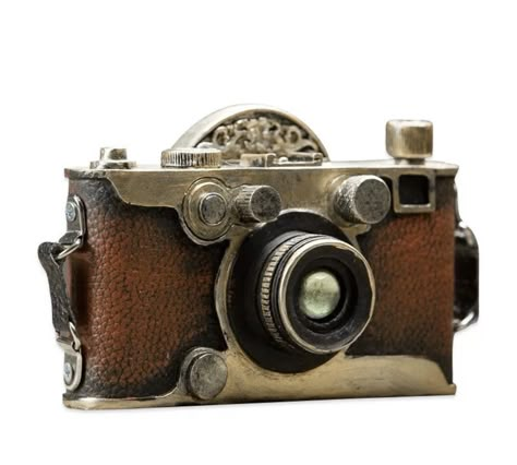 Steampunk Camera, Old Fashioned Camera, Vintage Camera Decor, Fotocamere Vintage, 35mm Film Photography, Antique Cameras, Free Vintage Printables, Retro Gadgets, European Home