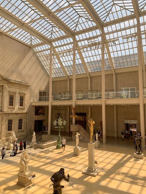 The Met Nyc Aesthetic, Nyc Art Museum Aesthetic, Nyc Museums Aesthetic, New York Instagram Aesthetic, Met Nyc Aesthetic, Met Aesthetic Museum, New York Art Museum, New York Museum Aesthetic, The Met New York