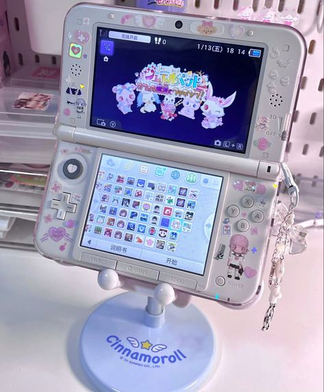 Pink Nintendo Ds Aesthetic, Nintendo 3ds Accessories, Pink Nintendo 3ds Xl, Pink 3ds Aesthetic, Cute Tech Aesthetic, Modded Nintendo 3ds, Kawaii Gaming Accessories, Cool Things To Buy Aesthetic, Cute Games Nintendo