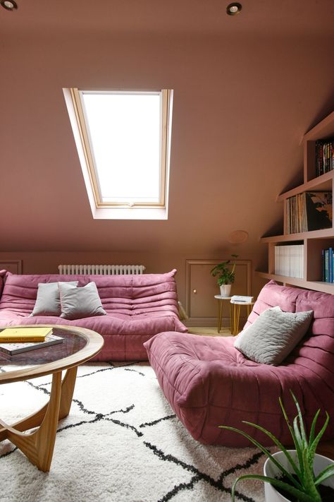 Apartment With Slanted Ceiling, Attic With Slanted Ceiling, Decorating Attic Rooms Sloped Ceiling, Slopes Ceiling Living Room, Sloping Ceiling Design, Small Attic Ideas Low Ceilings Bedroom, Attic Decorating Ideas Slanted Walls, Sloping Wall Living Room, Dormer Paint Ideas Interior