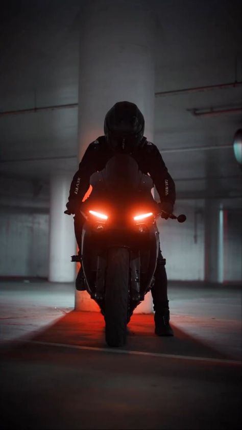 Motorcycle Guy, Biker Photography, Image Moto, Biker Photoshoot, Bike Aesthetic, Motorcycle Aesthetic, Motorcycle Photography, Biker Aesthetic, Bike Photoshoot