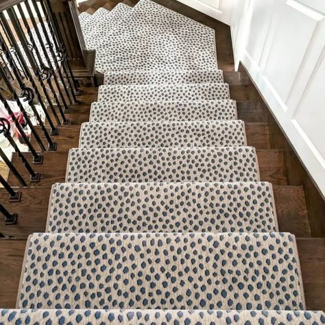 Stanton on Instagram: "Such a fun & exciting pattern for a staircase!😄😄 (Style: Dottie) @carpetshowcasedesign #stantoncarpet #carpetrunner #carpetlove #luxurycarpet #interiordesign #stairrunner #staircases #homeinspo #luxurydesign #animalpattern #animalprint #houseenvy" Fun Stair Runner, Staircase Runner Carpet, Patterned Carpet On Stairs, Patterned Stair Carpet, Carpet Inspiration, Stairs Carpet, Staircase Styles, Stanton Carpet, Staircase Runner