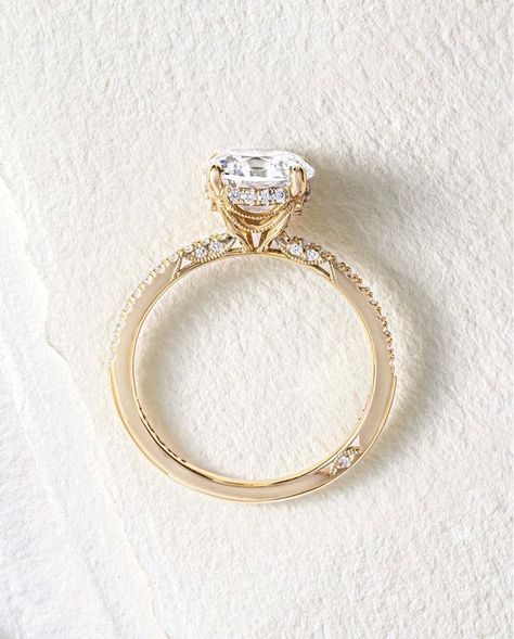 TACORI 18k yellow gold round brilliant engagement ring. Style number 268315RD Tacori Engagement Rings Round, Tacori Rings, Round Brilliant Engagement Ring, Engagement Ring Style, Top Engagement Rings, Tacori Engagement Rings, Round Solitaire Engagement Ring, Round Solitaire, Dream Engagement