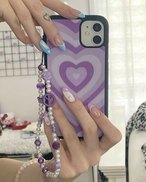 Apple Gadgets, Phone Straps, Indie Jewelry, Pretty Iphone Cases, Pretty Phone Cases, Beaded Necklace Diy, Phone Charms, Aesthetic Phone Case, Future Lifestyle