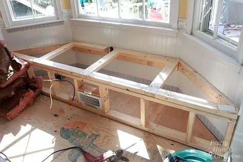 Bay Window Storage, Bay Window Benches, Built In Bench Seating, Diy Window Seat, Bay Window Living Room, Window Bench Seat, Kitchen Bay Window, Window Seat Kitchen, Bay Window Seat