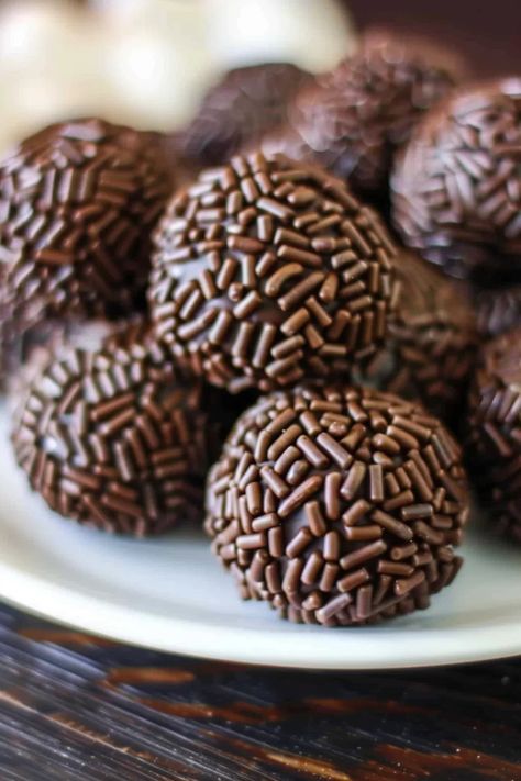 Rich Brazilian Brigadeiros Brazilian Coconut Balls, Brazilian Truffles, Brazilian Brigadeiro, Brazilian Chocolate, Bon Bons Recipe, Nut Dessert, Brazilian Desserts, Portuguese Desserts, Coconut Balls