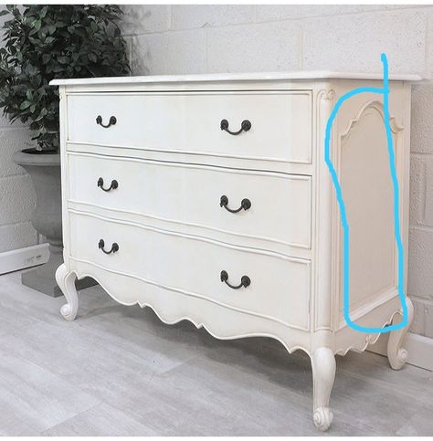 Bright Boho Living Room, French Style Bedroom Furniture, French Style Home, French Painted Furniture, Style Chest Of Drawers, Fine Antique Furniture, Shabby Chic Bedroom Furniture, Chest Of Drawers Bedroom, White Chest Of Drawers