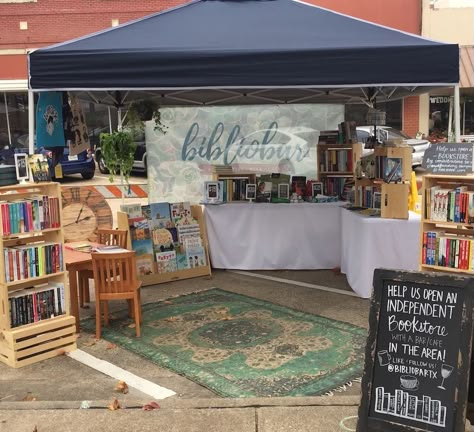 Pop Up Bookstore, Book Shop Ideas, Mobile Bookstore, Bookstore Business, Bookshop Ideas, Book Truck, Book Mobile, Bookstore Design, Bookstore Ideas