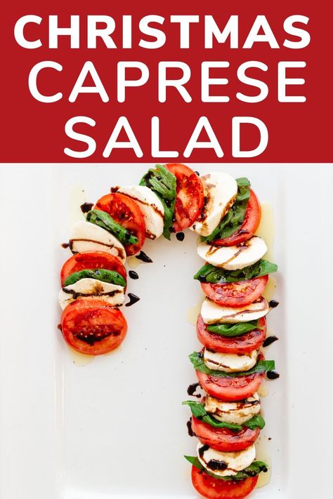 Christmas Caprese, Christmas Salad Recipes, Christmas Salad, Caprese Salad Recipe, Christmas Salads, Decorações Com Comidas, Simple Salad, Christmas Food Dinner, Christmas Brunch