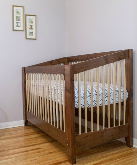 Here are five cribs you can DIY.                                                                                                                                                                                 More Baby Crib Designs, Wooden Baby Crib, Baby Crib Diy, Handmade Crib, Best Baby Cribs, Crib Design, Diy Crib, Doll Crib, Baby Cradle