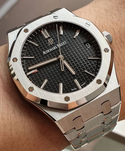 Ap Royal Oak, Buy Watch, Stylish Watches Men, Rolex Milgauss, Audemars Piguet Watches, Fancy Watches, Buy Watches, Audemars Piguet Royal Oak, Stylish Watches