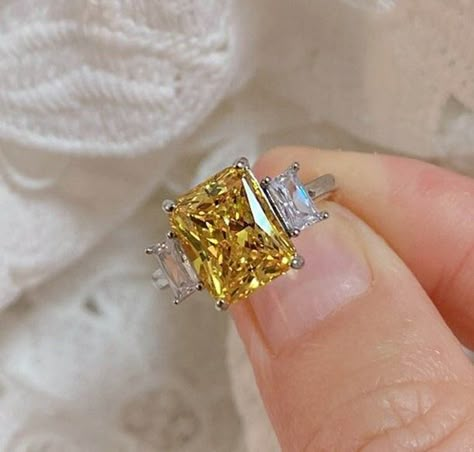 Wedding Rings With Citrine, Engagement Rings Citrine, Citrine Gold Ring, Citrine Crystal Ring, Citrine Engagement Rings, Citrine Diamond Cut Rings As Gift, Yellow Emerald-cut Topaz Ring, Citrine Engagement Ring, Yellow Sapphire Ring