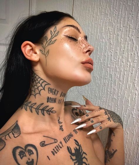 Small Face Tattoos, Hairline Tattoos, Face Tats, Face Tattoos For Women, Throat Tattoo, Grunge Tattoo, Girl Face Tattoo, Stylist Tattoos, Face Tattoos