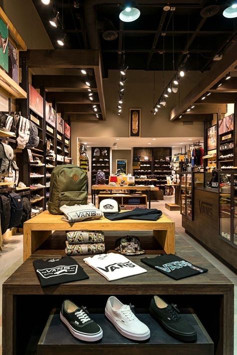 Vans Store Aesthetic, Fashion Store Design, Shoe Store Design, Clothing Store Displays, Retail Store Interior Design, Clothing Store Interior, Shoe Wall, Clothing Store Design, Store Design Boutique