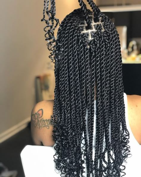 Twist Senegalese, Senegalese Twist Hairstyles, African Hair Braiding Styles, Box Braids Hairstyles For Black Women, Twist Braid Hairstyles, Hair Twist Styles, Box Braids Styling, Rope Twist, Girls Hairstyles Braids