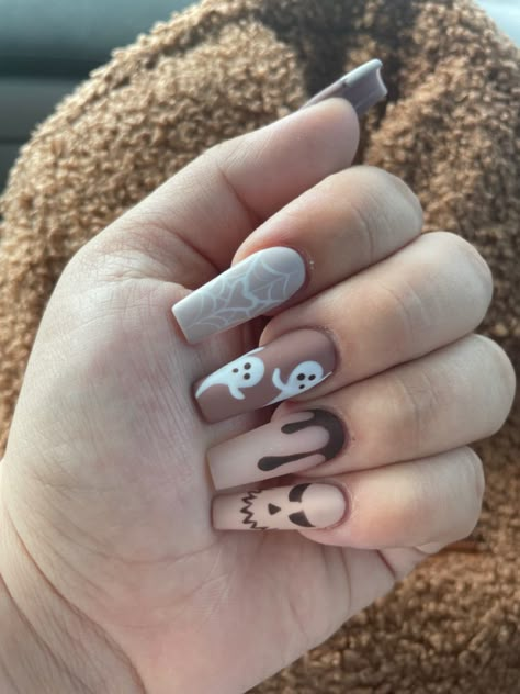 Simple Halloween Nail Designs Square, Bone Nails Acrylic, Tan Halloween Nails, Brown Spooky Nails, Black And Nude Halloween Nails, Fall Birthday Nails Short, Halloween Pastel Nails, Nude Halloween Nails Acrylic, Halloween Nude Nails