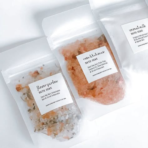 Magia Das Ervas, Bath Tea, Sugar Scrub Diy, Diy Scrub, Bath Gift, Relaxation Gifts, Homemade Bath Products, Best Skincare Products, Bath Salt