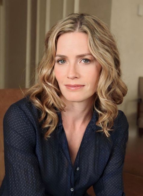 Mid Length Blonde Hair, Elizabeth Shue, Libra Balance, Mid Length Blonde, Venus Goddess, Elisabeth Shue, Shiny Jacket, The Ballerina, More Than Meets The Eye