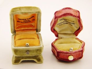 Antique Victorian Velvet Ring Boxes Petite RARE | Collectors Weekly Vintage Jewelry Boxes, Antique Ring Box, Vintage Ring Box, Jewelry Box Organizer, Sorrelli Jewelry, Antique Jewelry Box, Jewellery Packaging, Velvet Ring, Bridal Necklace Set