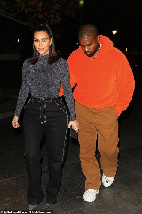 Kanye West Family, Kanye West Outfits, Kanye Fashion, Kim Kanye, Kanye West Style, Kim Kardashian And Kanye West, Yeezy Fashion, Wife Fashion, Kim Kardashian Outfits