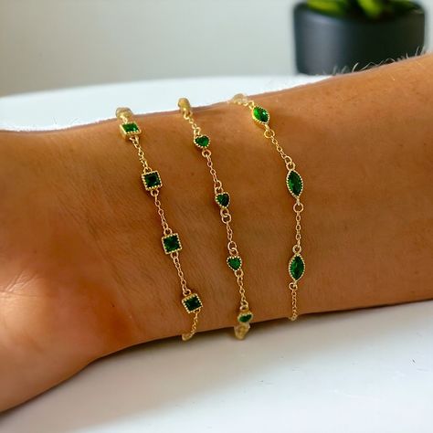 14k Gold Emerald Bracelet Dainty Green Gemstone Bracelet Classy Gold Chain Bracelet Green Heart Bracelet - Etsy Gold Emerald Bracelet, Gold And Green Bracelet, Emerald Jewelry Aesthetic, Gold And Green Jewelry, Light Green Jewelry, Emerald Bracelet Gold, Classy Bracelets, Green Gold Jewelry, Emerald Green Jewelry