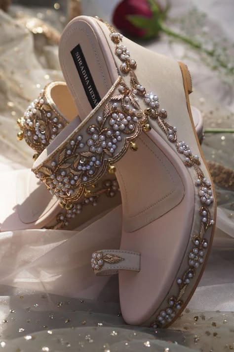 Bride Footwear Indian, Wedding Crocs, Stylish Shoes Heels, Footwear Ideas, Bridal Sandals Heels, Bridal Shoes Wedges, Indian Sandals, Wedding Sandals For Bride, Elegant Shoes Heels