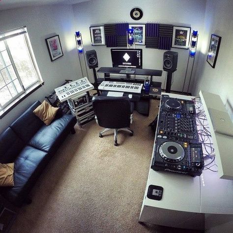 Home Music Studio Ideas, Studio Music Room, Sp Studio, Home Recording Studio Setup, Recording Studio Setup, Dj Room, Home Studio Ideas, Home Music Rooms, Sound Equipment