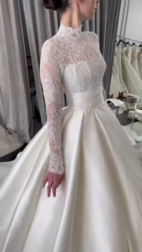 Baju Kahwin, Bride Dress Simple, Modest Wedding Gowns, Classy Wedding Dress, Fancy Wedding Dresses, Pretty Wedding Dresses, Wedding Ideas Dresses, White Wedding Dress, Dream Wedding Ideas Dresses