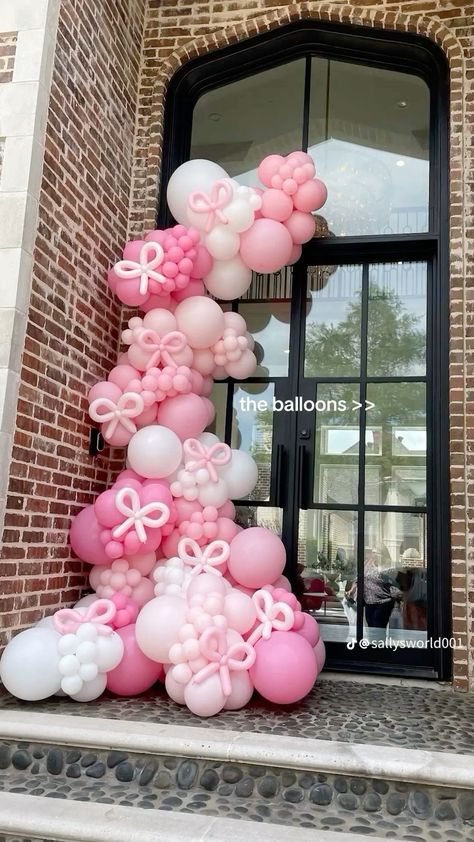 Bow Themed Birthday Party Aesthetic, Bow Bid Day Theme, Loveshack Fancy Birthday, Bow Theme Baby Shower Ideas, Tea Party Bid Day, Bow 1st Birthday Party, Fancy Friendsgiving, 17. Geburtstag, Loveshack Fancy