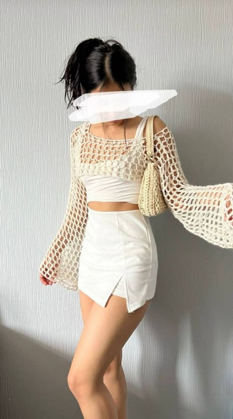 Crochet Top Outfit, Mode Crochet, Pullover Outfit, Homecoming Hair, Hoco Hair, Crochet Top Pattern, Crochet Inspo, Crochet Blouse, Summer Fits