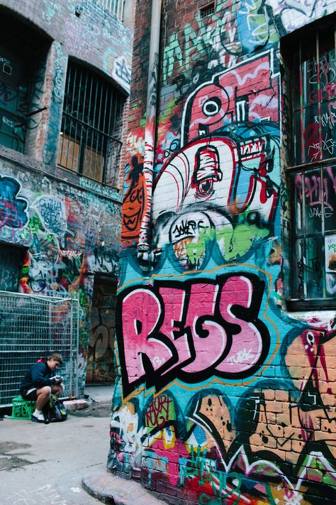 Melbourne Laneways, Alphabet Graffiti, Graffiti Photography, Street Art Photography, Urban Street Art, Graffiti Alphabet, Graffiti Murals, Street Graffiti, Murals Street Art