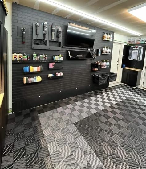 Auto Detailing Garage Design, Car Wash Shop Design Ideas, Men’s Garage Ideas, Car Shop Office Ideas, Car Wash Shop Design, Detail Garage Ideas, Home Detailing Garage, Car Guy Garage Ideas, Car Lot Office Ideas