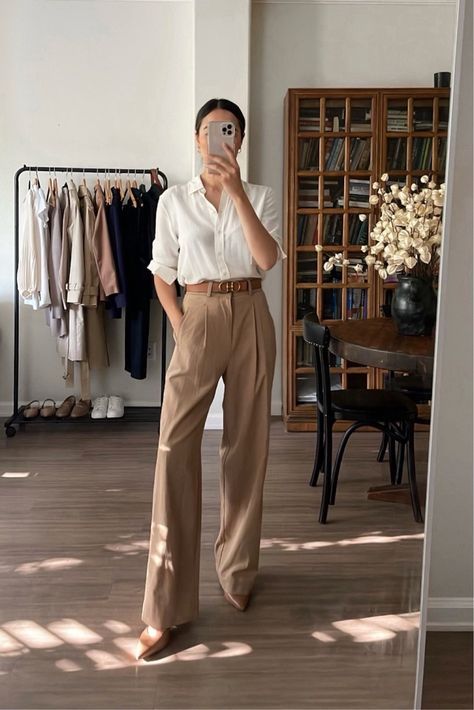 Thrifting Vintage, Classic Work Outfits, Corporate Girly, Stylish Office Wear, Tattoo Nails, Summer Workwear, Hairstyles Anime, Dress Pants Outfits, How To Look Expensive