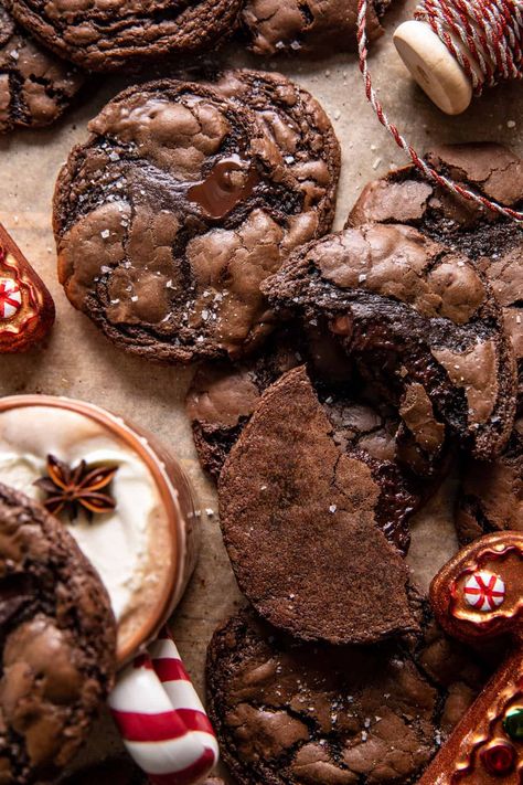 Vanilla Hot Chocolate Molten Cookies: Tastes like your favorite mug of creamy vanilla hot chocolate...perfect to bake, share, and gift! Molten Cookies, Vanilla Hot Chocolate, Cookies 2023, Half Baked Harvest Recipes, Hot Cocoa Cookies, Xmas Recipes, Hot Chocolate Cookies, Aesthetic Foods, Cocoa Cookies