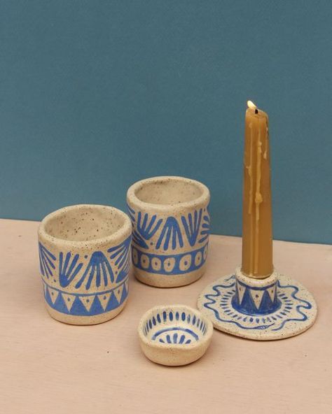 Scandinavian Candle Holder, Ceramic Candle Holders Ideas, Easy Ceramics, Ceramic Drawing, Candle Holder Pottery, Pottery Candle Holders, Candle Holder Ceramic, Clay Candle Holders, Arte Aesthetic