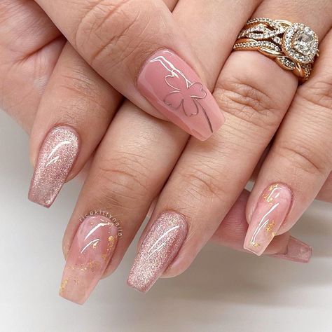 Pink Rose Gold Nails, Rose Gold Nails Glitter, Rose Gold Nail Art, Pretty Manicures, St Patricks Day Nails, Gold Nail Art, Acrylic Pink, Soft Gel Nails, Spring Acrylic Nails