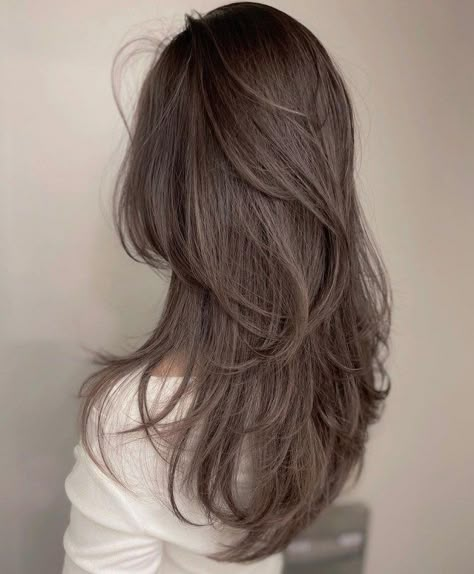 Long Fine Hair, Haircut Selfie, Photo Hijab, Long Length Hair, Tousled Hair, Hair Inspiration Long, Haircut Inspo, Hairstyles For Layered Hair, Cute Hairstyle