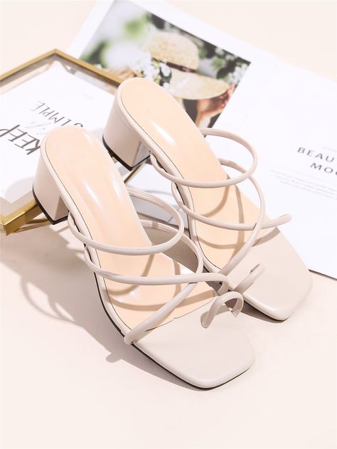 Toe Loop Strappy Chunky Heeled Mule Sandals Elegant Shoes Heels, Trendy Slippers, Fancy Sandals, Pretty Sandals, Trendy Heels, Fashion Shoes Heels, Cute Shoes Heels, Shoes Heels Classy, Fashion Shoes Sandals