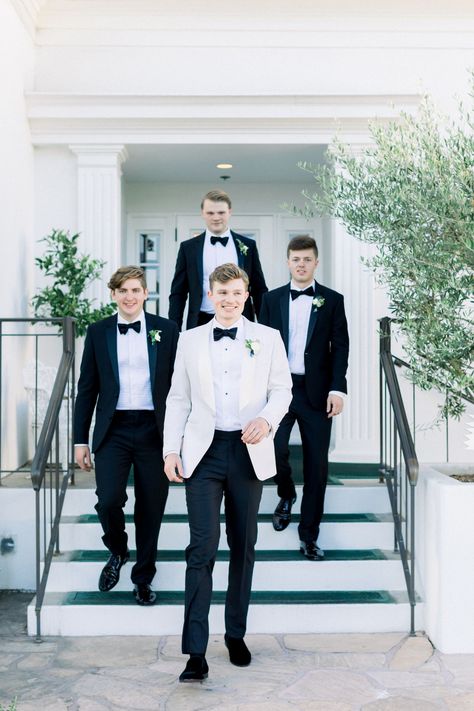 Groomsmen Attire Black, White Tuxedo Wedding, Flower Aisle, Black Tuxedo Wedding, White Tuxedo Jacket, Groomsmen Tuxedos, Groom And Groomsmen Suits, Groomsmen Looks, Groom Wedding Attire