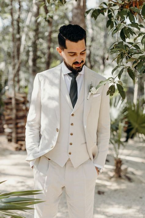 Groom in cream color suit | Image by Memory Box Photography Cream Groom Tuxedo, Cream Suits Wedding, Cream Suit For Groom, Cream Colored Wedding Suit, Cream Suits For Men Wedding, Ivory Suit Groom, Groom Cream Suit, Cream Tuxedo Wedding, Cream Suit Men Wedding