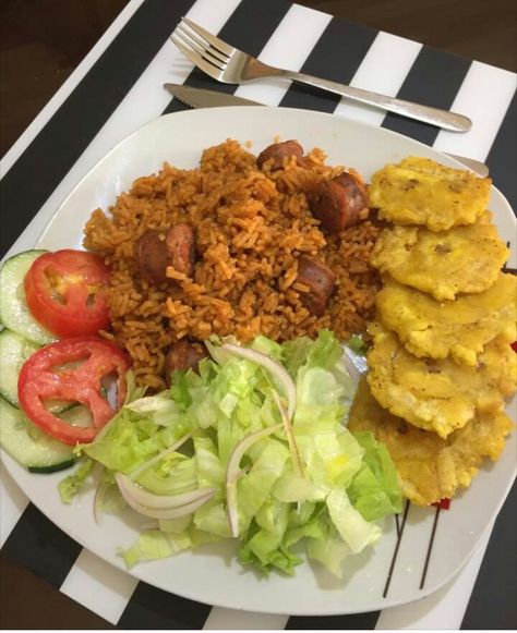 Dominican Breakfast Ideas, Dominicano Recipes, Haitian Food, Homemade Comfort Food, Dominican Food, Haitian Food Recipes, Hispanic Food, Lunch Recipes Healthy, Food Cravings