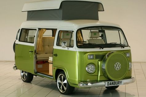 Autocaravanas en Danbury Motorcaravans | Viviendu Best Pop Up Campers, Vw T2 Camper, Volkswagen Bus Camper, Vw Transporter Camper, Kombi Clipper, Kombi Camper, Vw Bus T2, Kombi Home, Vintage Vw Bus