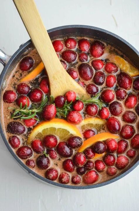 Stove Top Potpourri, Cranberry Cinnamon, Simmering Potpourri, Potpourri Recipes, Diy Easy Recipes, Holiday Inspo, House Smell Good, Home Smell, Perfect Thanksgiving